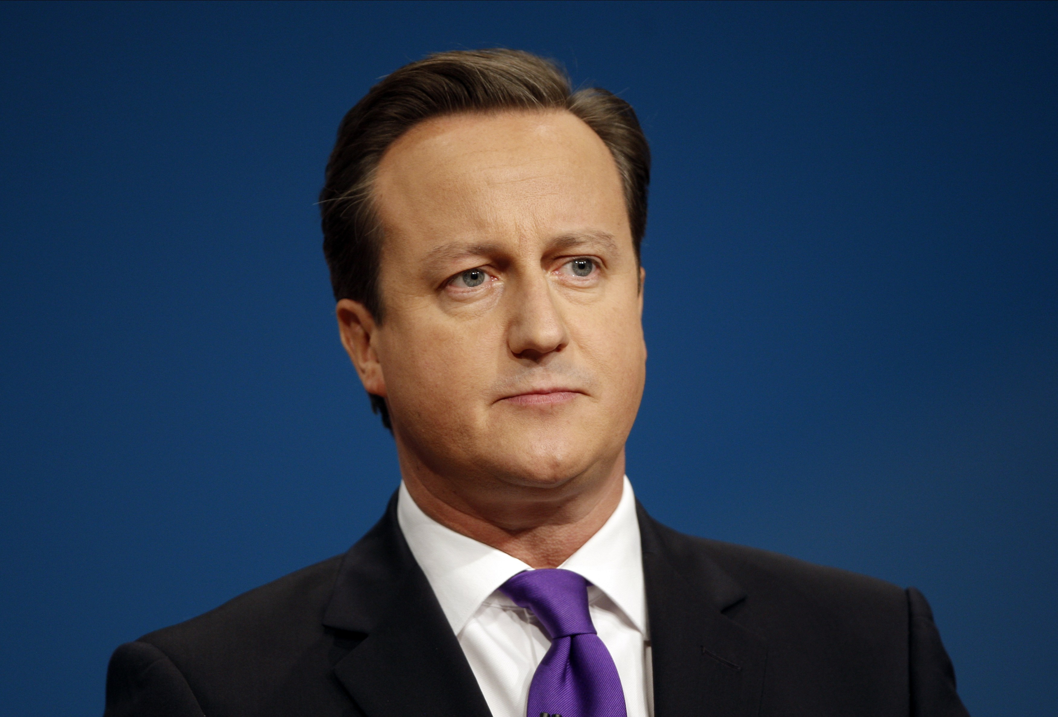 Cameron pledges support for Libya
