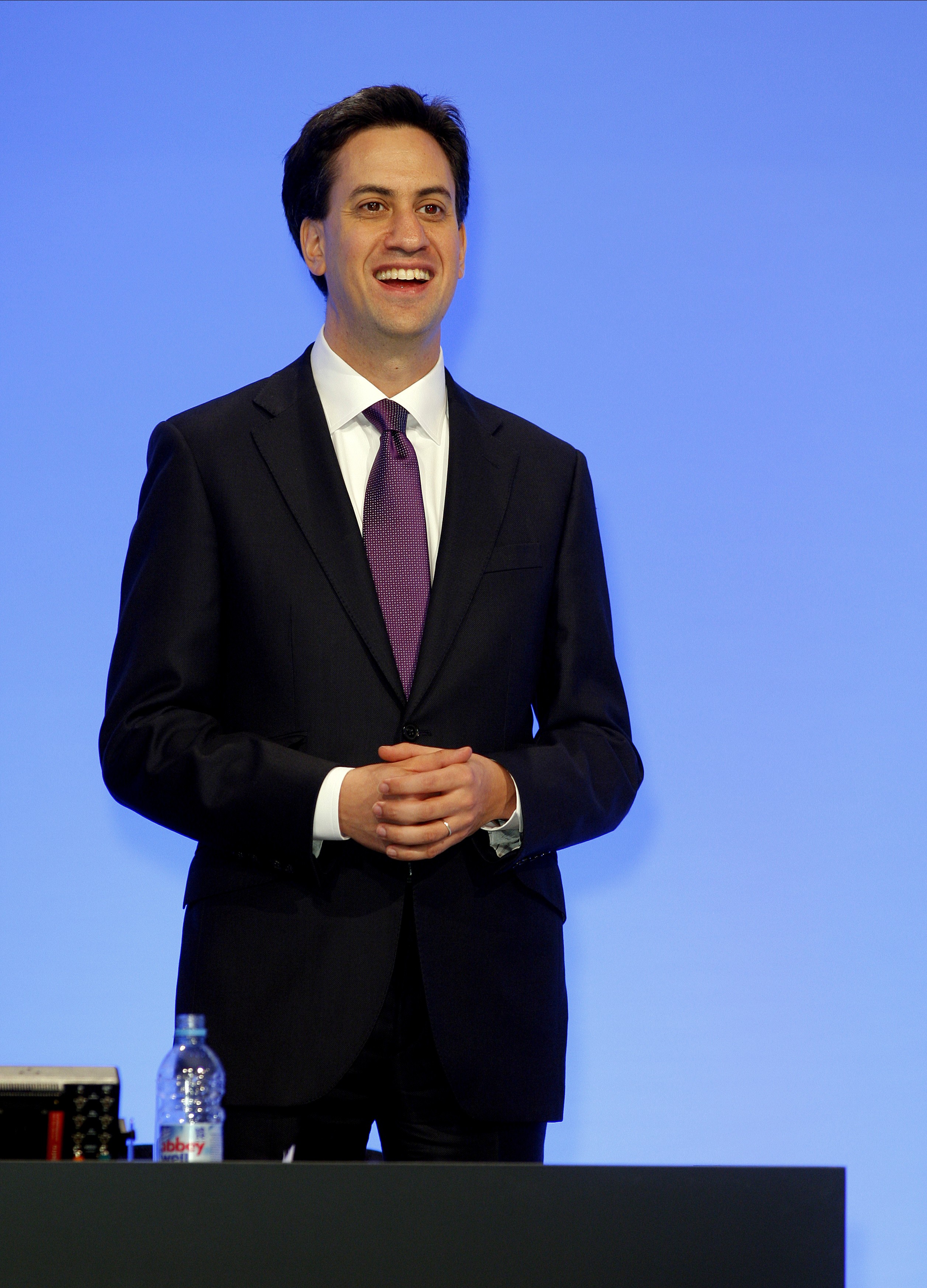 Ed Miliband pledges return to 10p income tax rate