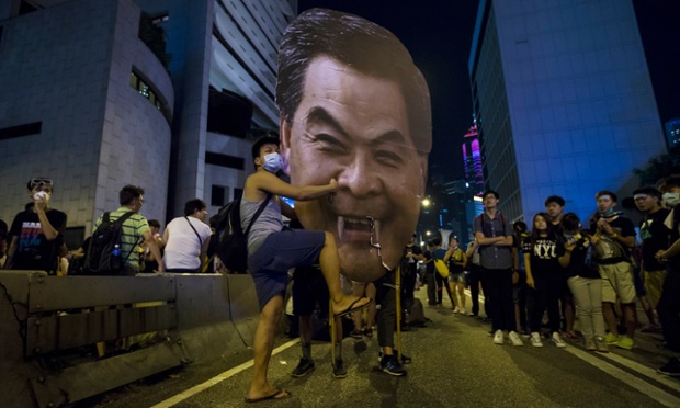 Hong Kong Protests leads to banks shutting branches