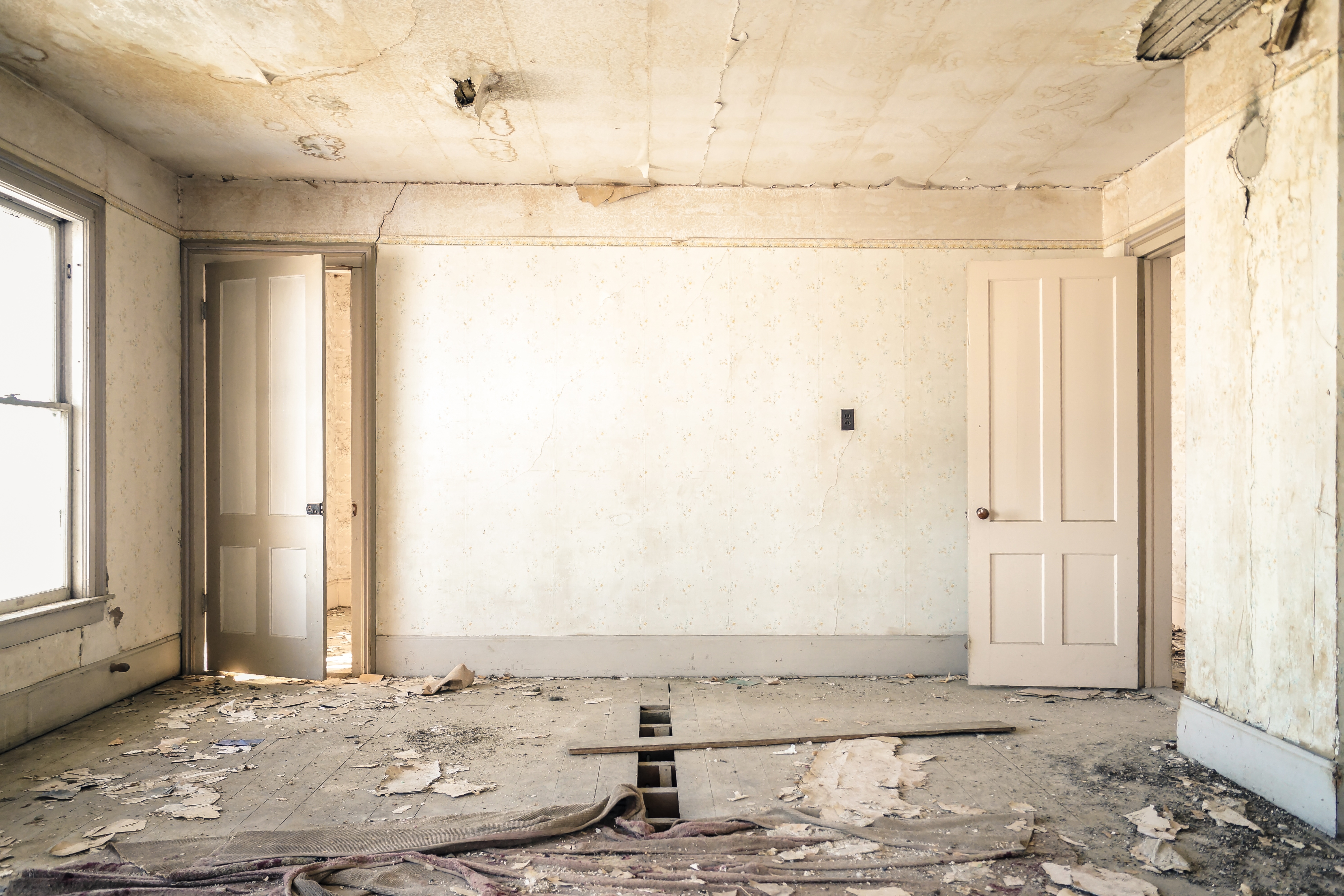 ELDERLY RESIDENTS TOLD TO DO THEIR OWN REPAIRS