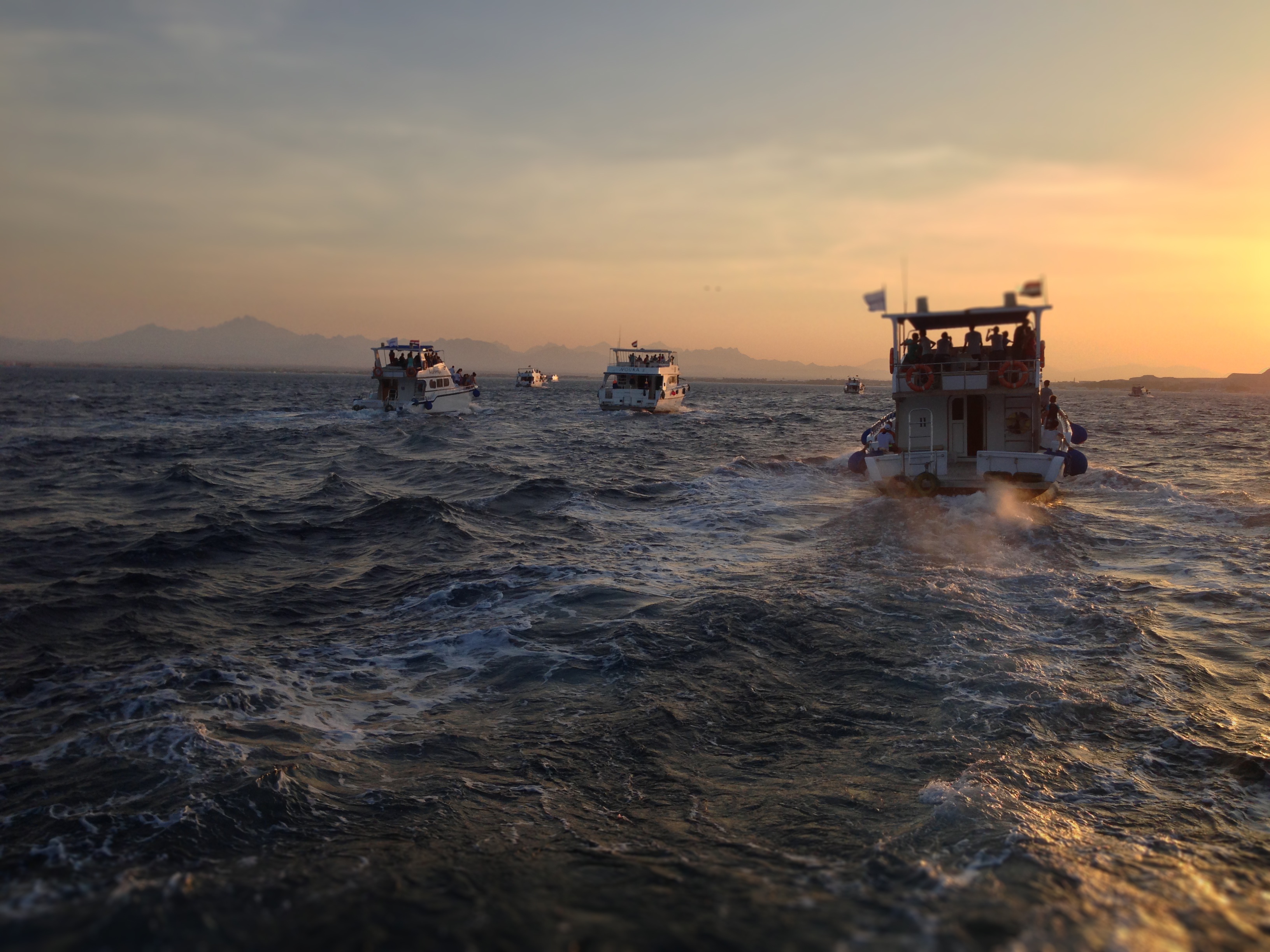 ELEVEN RESCUED AFTER RIVER TAXI RUNS AGROUND