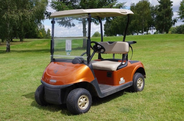 5 Helpful Tips for Choosing the Best Golf Cart Batteries