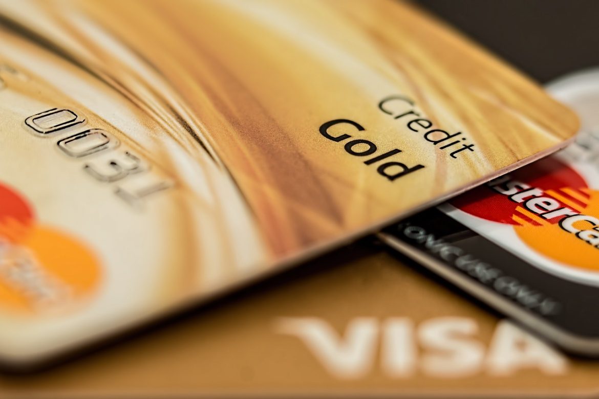 What are the Different Types of Credit Cards in the UAE?