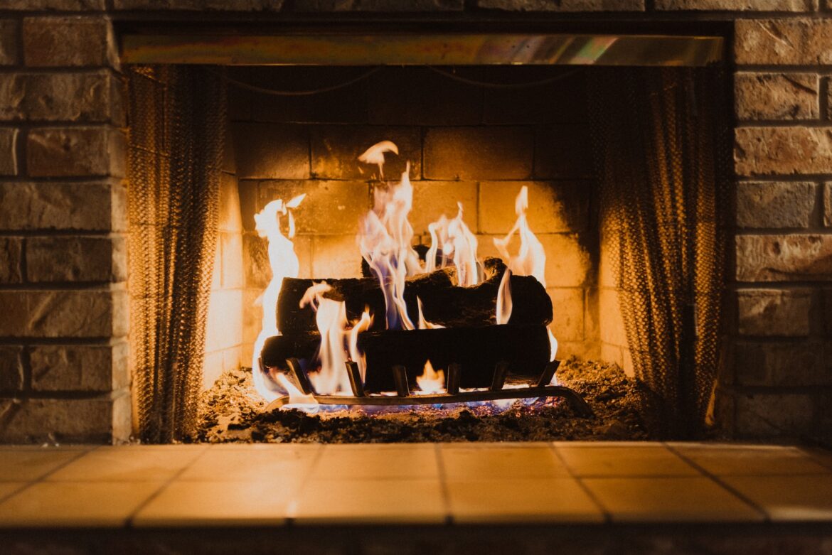 Stay Cozy and Warm: How Hardwood Heat Logs Provide Long-Lasting Heat