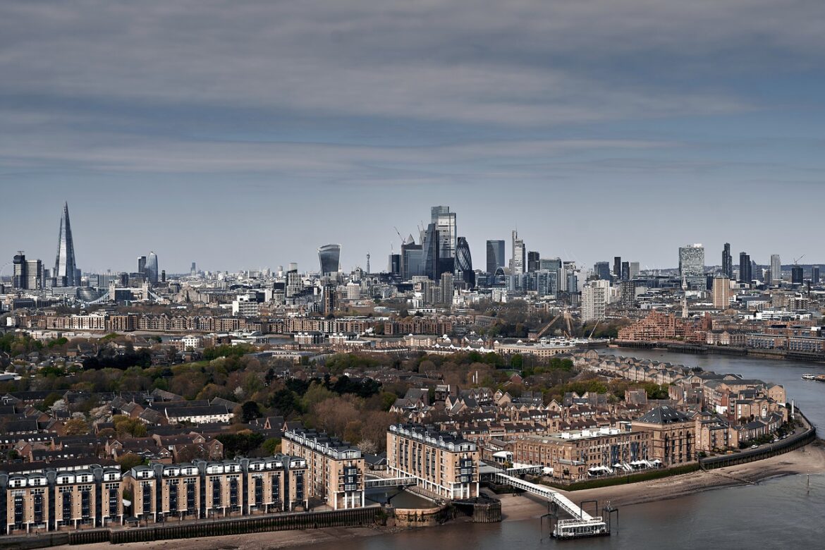 A Guide to Navigating Regulatory Changes for Commercial Property Investors in London
