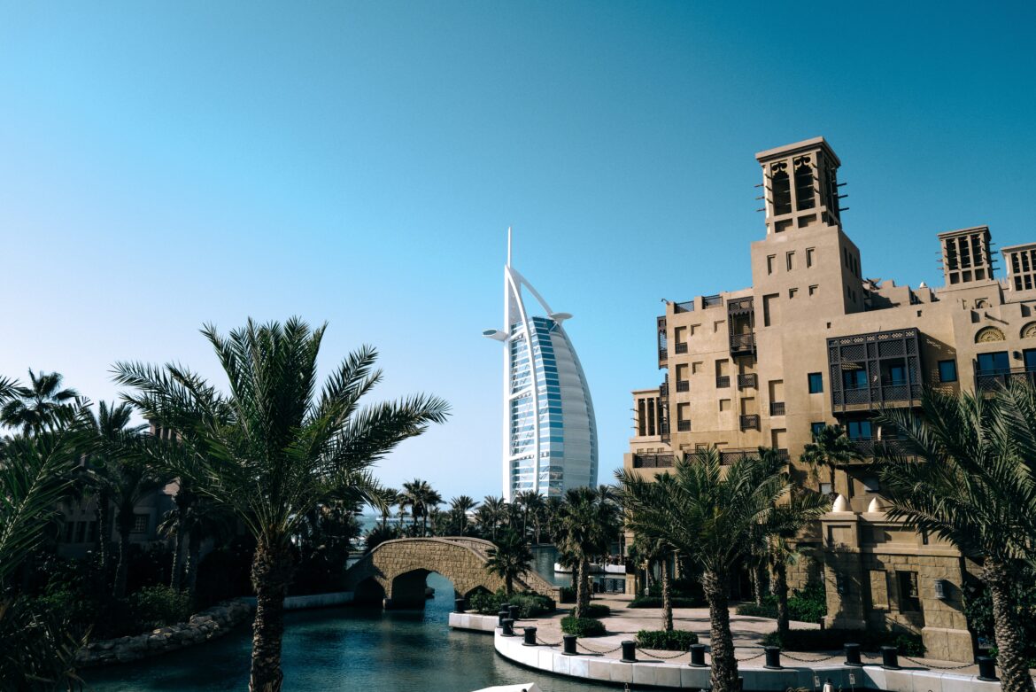 From Dubai to Abu Dhabi UAE – Travel Guide’s Must-See Destinations