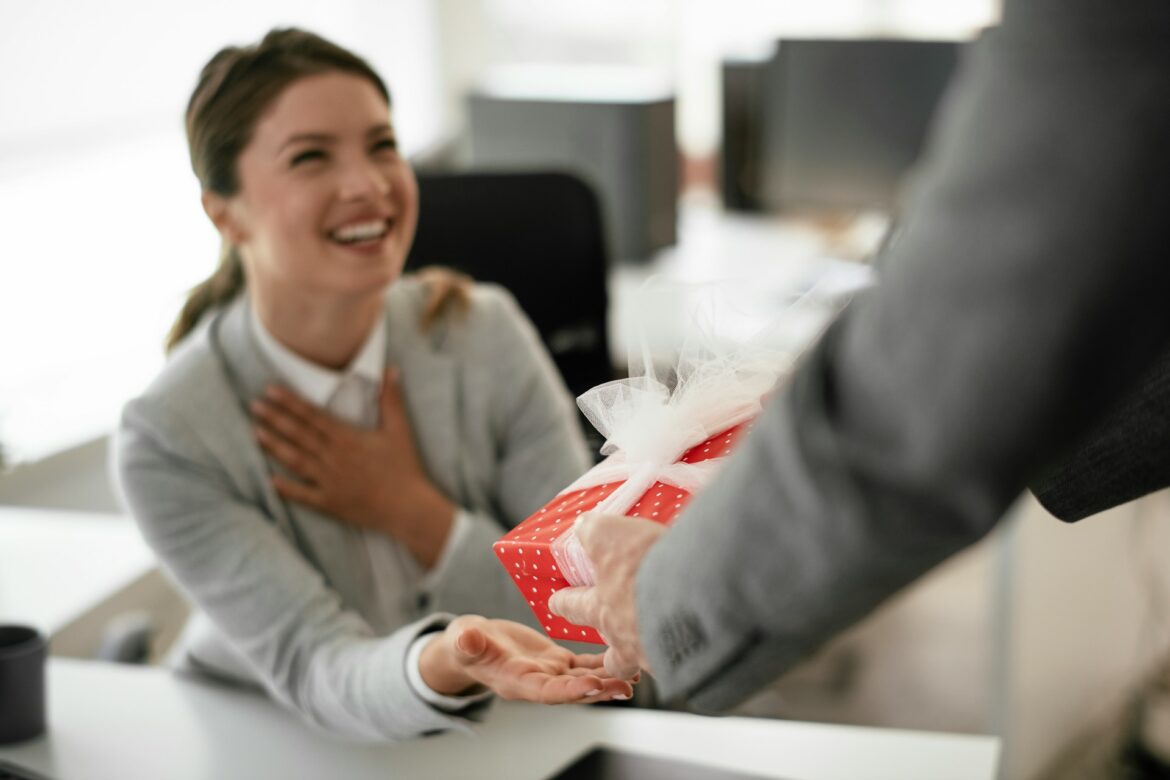 The Gift of Flexibility: Why Bulk Gift Cards Are the Perfect Choice for Corporate Gifting