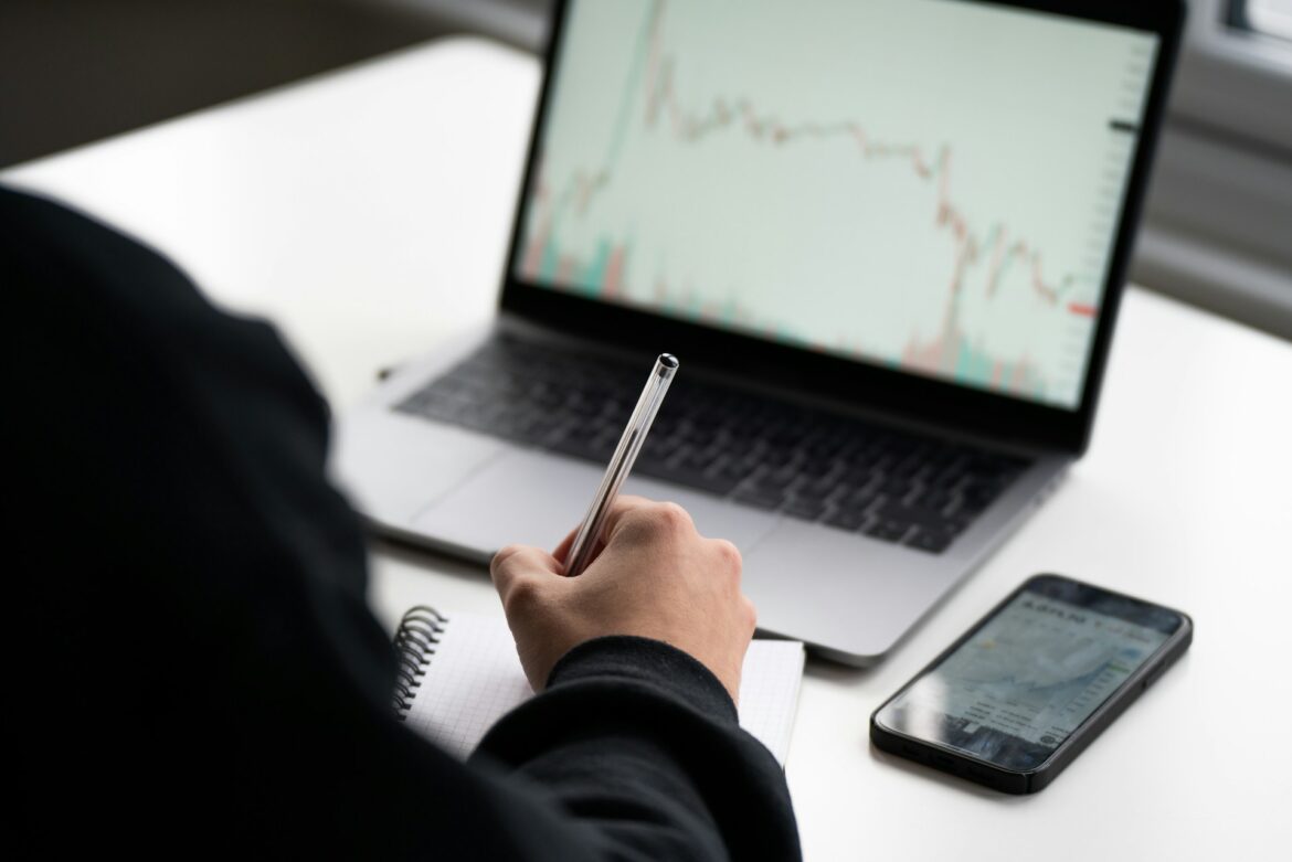The Behavioural Mistakes Investors Still Make During Volatile Markets